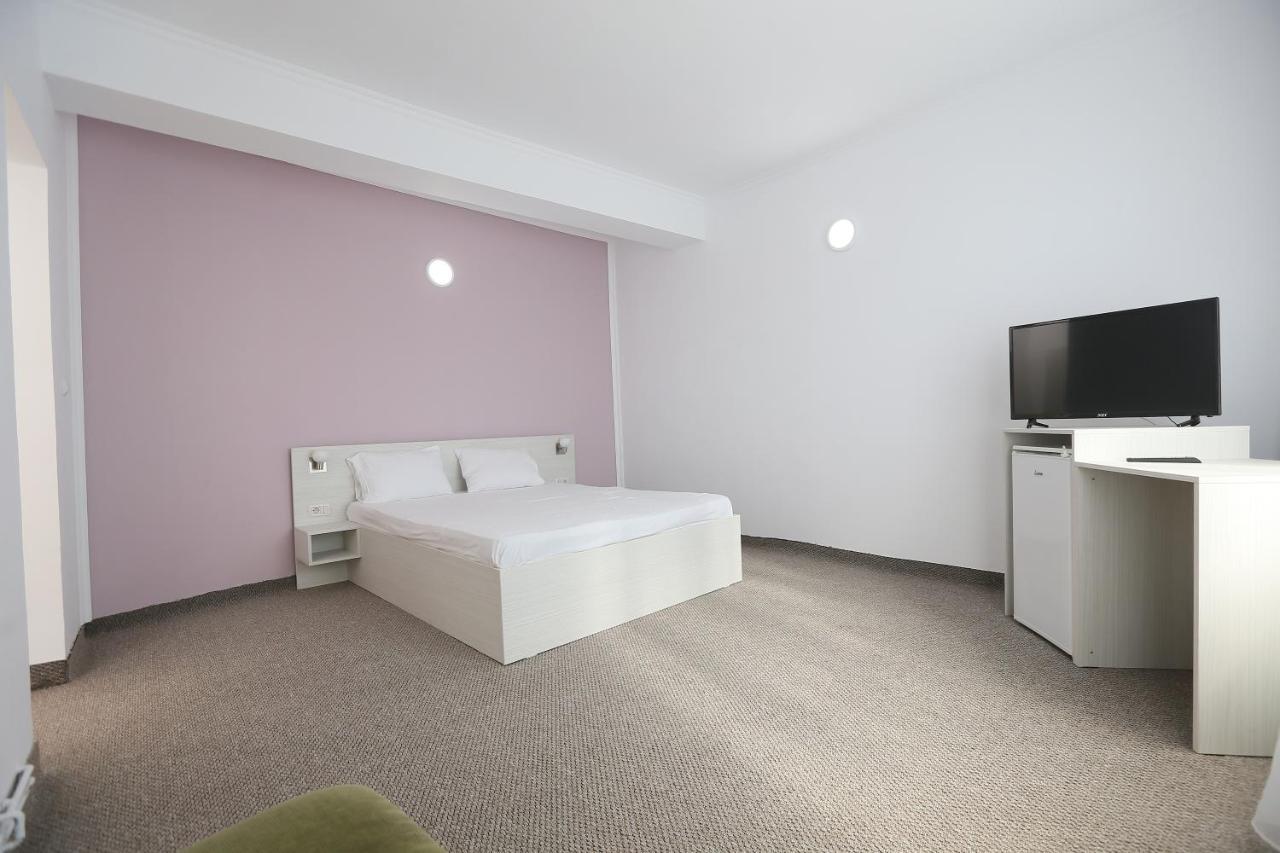 Hotel Corola Nagyvárad Kültér fotó